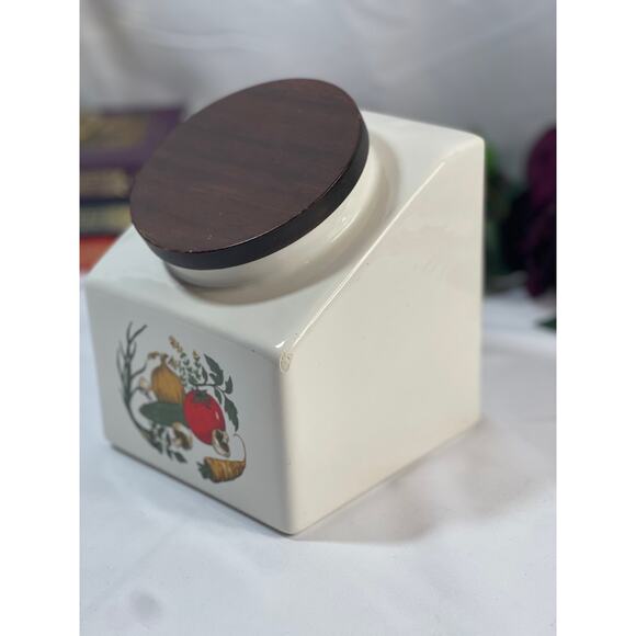 Vintage Hyalyn Pottery USA 1995 Vegetables Canister - 8" Tall - Picture 3 of 12